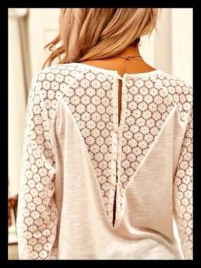 💕Contrast Lace Button Back Long Sleeve NEW💕